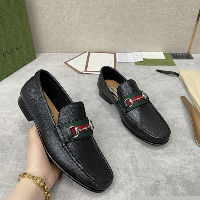 G*u*i leather shoes